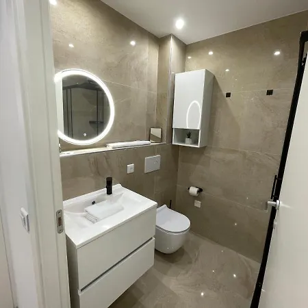 Superbe Idealement Situe A Apartmán